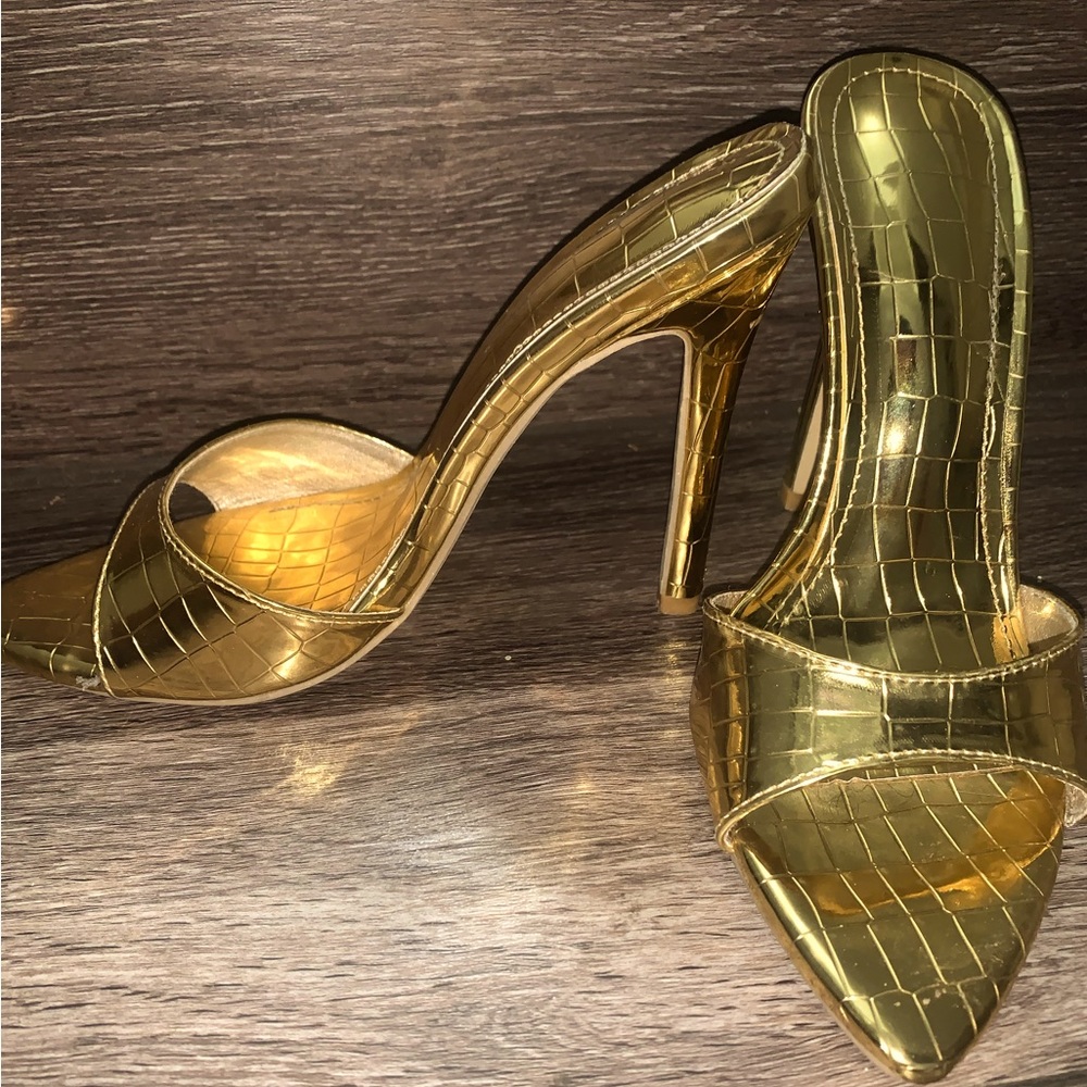 Gold heels 37